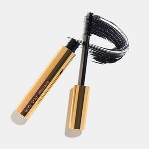 PAT MCGRATH LABS
Dark Star Volumizing Mascara - Xtreme Black